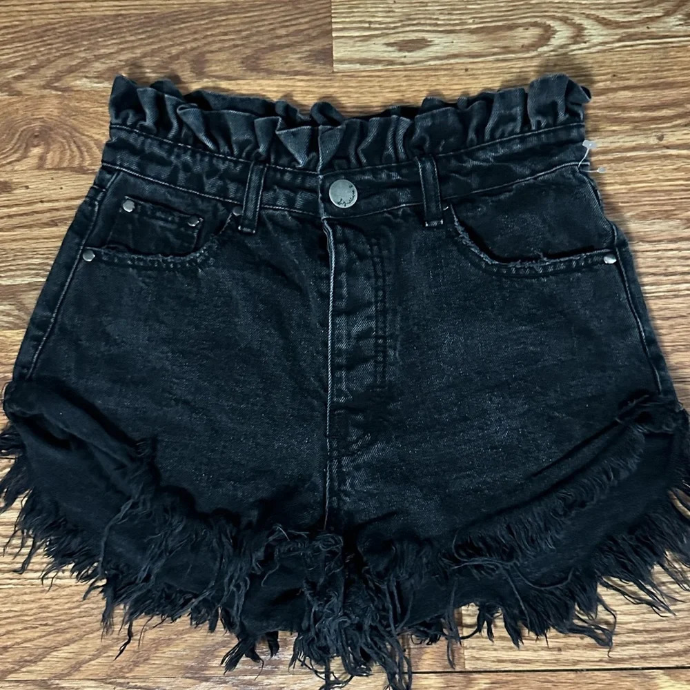 Signature 8 Black Distressed Shorts, Medium